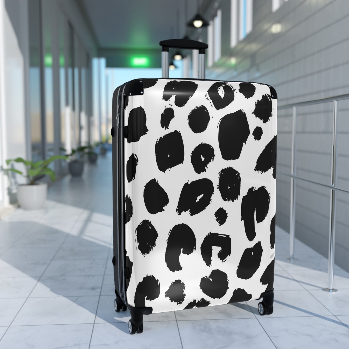 Stylish Leopard Print Suitcase - Durable Travel Luggage for Trendsetters