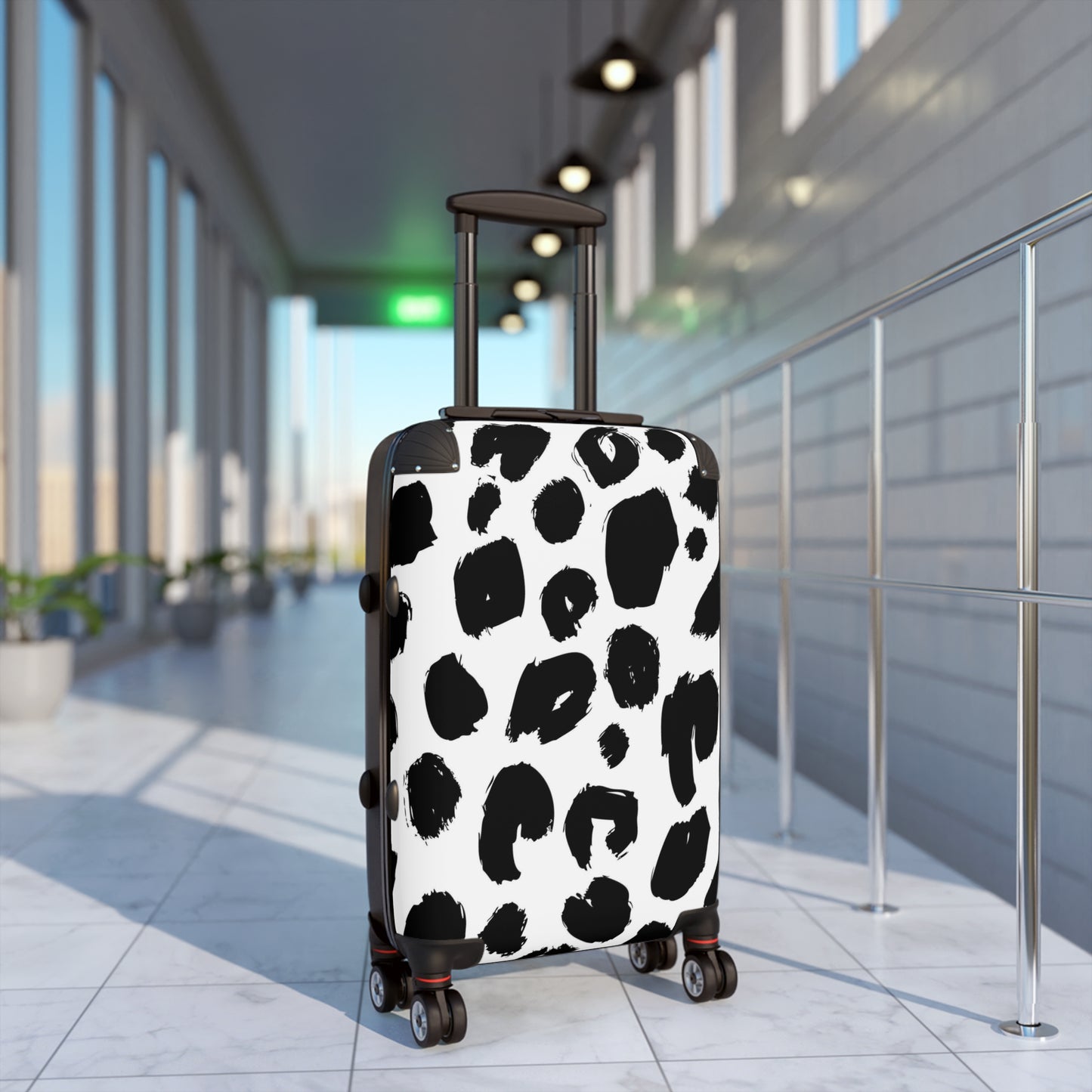 Stylish Leopard Print Suitcase - Durable Travel Luggage for Trendsetters