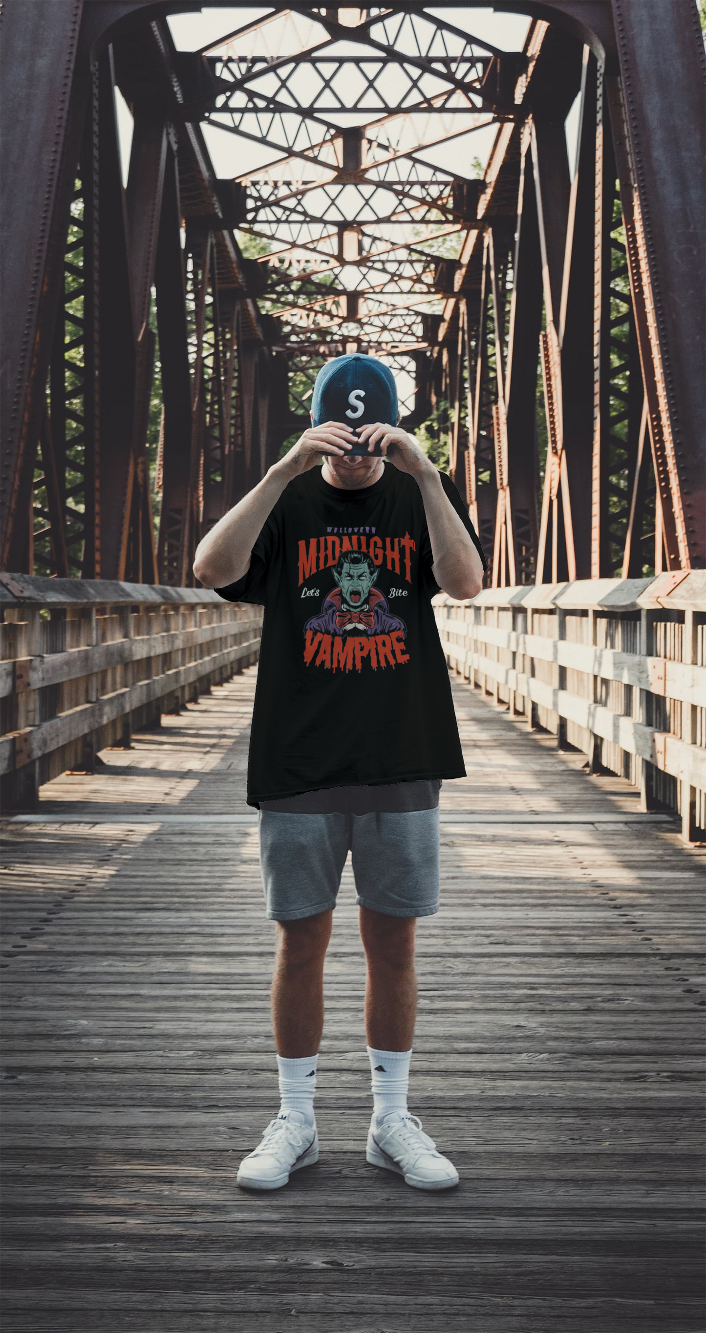 Midnight Vampire Haunting Halloween Nights T-Shirt