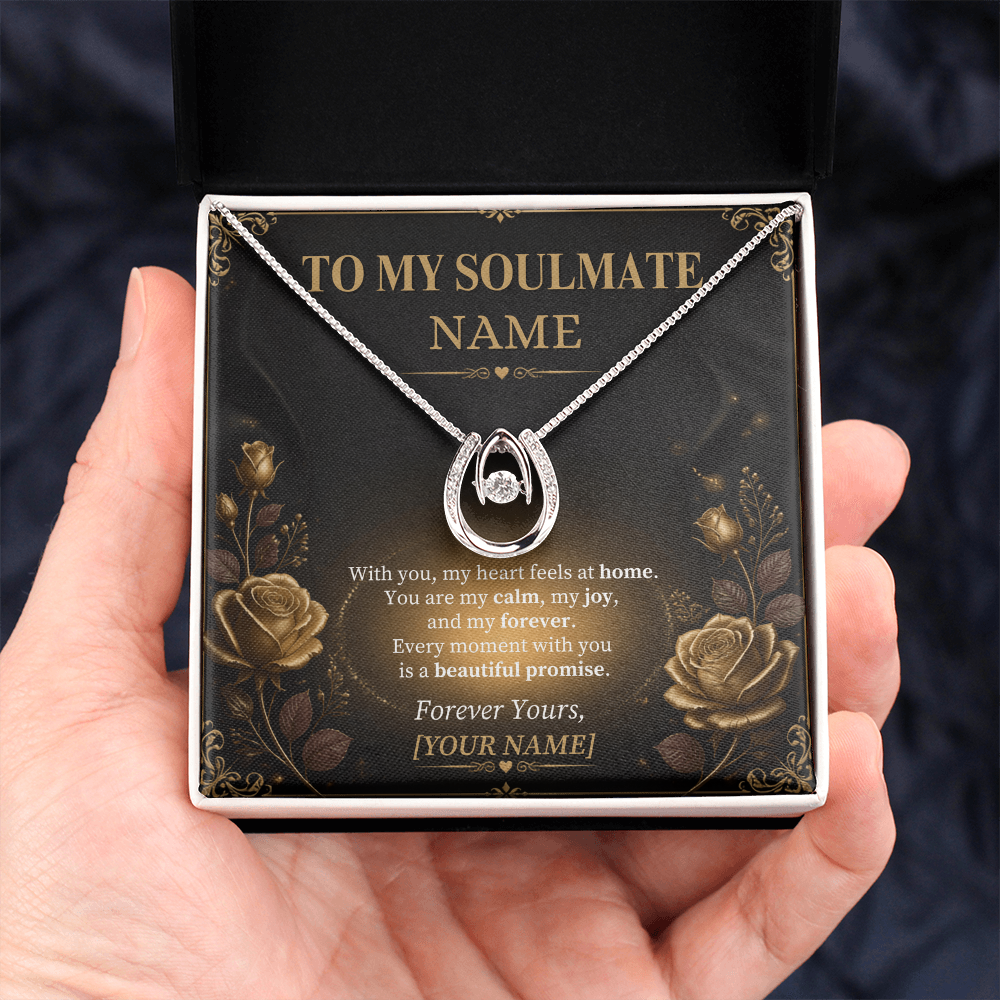 Lucky in Love Necklace for Soulmate – Personalized Romantic Gift with Heartfelt Message Card
