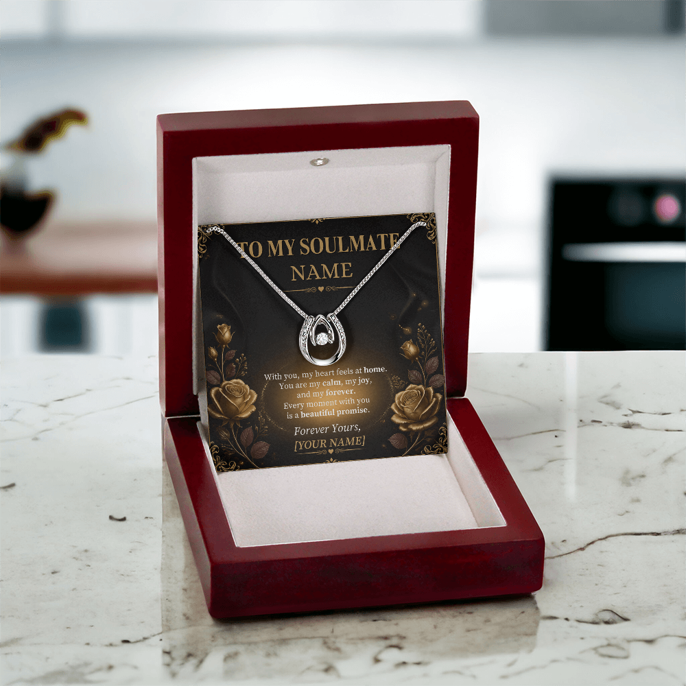 Lucky in Love Necklace for Soulmate – Personalized Romantic Gift with Heartfelt Message Card